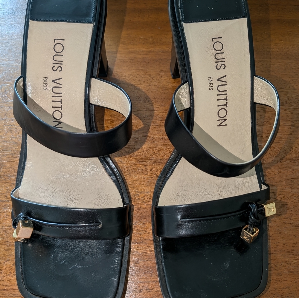 Louis Vuitton Black Epi Leather Mule Sandals. SZ 37. US 6.5-7.